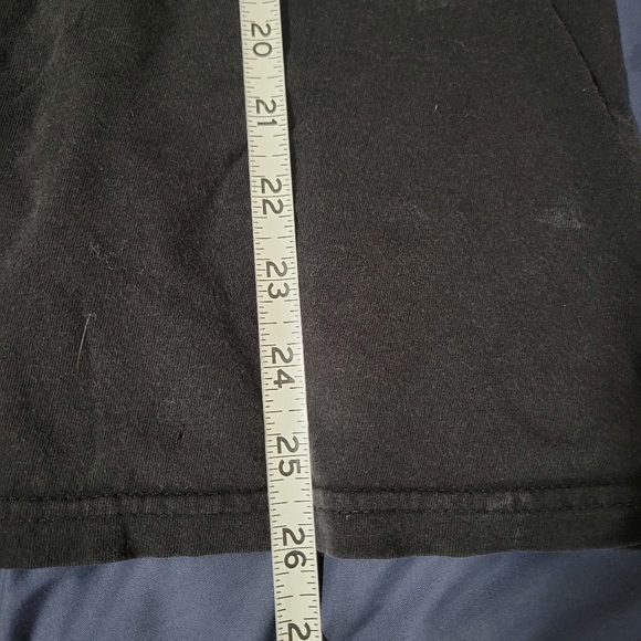 JOHNNY CASH Mens Size Medium THE MAN IN BLACK T-SHIRT Classic Country Music - Picture 4 of 5